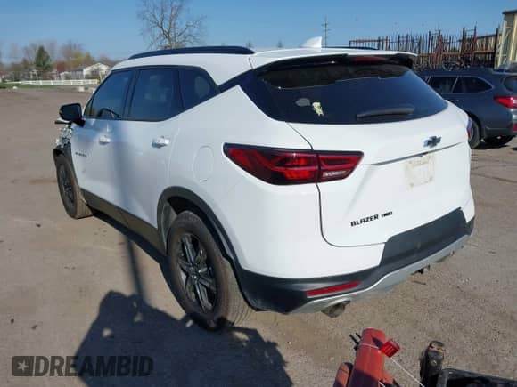 2023 Chevrolet Blazer LT с VIN 3GNKBJRSXPS162712, выставлен на аукционе IAAI как лот 42056878 с пробегом 52 500 миль миль и . История ставок и продаж доступна на DreamBid. Изображение 3.