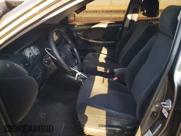 2005 Toyota Corolla CE с VIN 2T1BR32E65C437989, выставлен на аукционе Copart как лот 81118335 с пробегом 186 154 миль миль и Списание • Salvage title. История ставок и продаж доступна на DreamBid. Изображение 7.