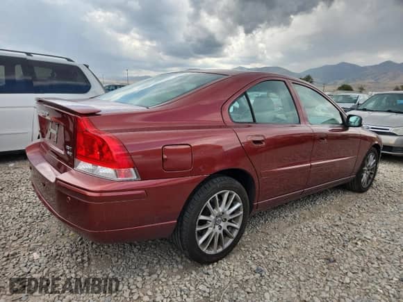 2008 Volvo S60 2.5T с VIN YV1RH592782699431, выставлен на аукционе Copart как лот 70219295 с пробегом 115 659 миль миль и Списание • Salvage title. История ставок и продаж доступна на DreamBid. Изображение 3.
