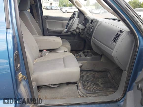 2006 Dodge Dakota ST с VIN 1D7HE22K06S641280, выставлен на аукционе IAAI как лот 43167659 с пробегом 106 137 миль миль и . История ставок и продаж доступна на DreamBid. Изображение 5.