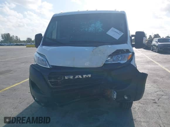 2024 Ram ProMaster Cargo Tradesman z VIN 3C6LRVAG3RE112573, wystawiony jako IAAI lot #42100042 z przebiegiem 10 230 mil mil oraz . Historia ofert i sprzedaży dostępna na DreamBid. Obrazek 12.