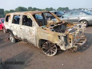 2019 Chevrolet Tahoe LT с VIN 1GNSKBKC0KR368416, выставлен на аукционе IAAI как лот 42897351 с пробегом 81 988 миль миль и . История ставок и продаж доступна на DreamBid. Изображение 1.