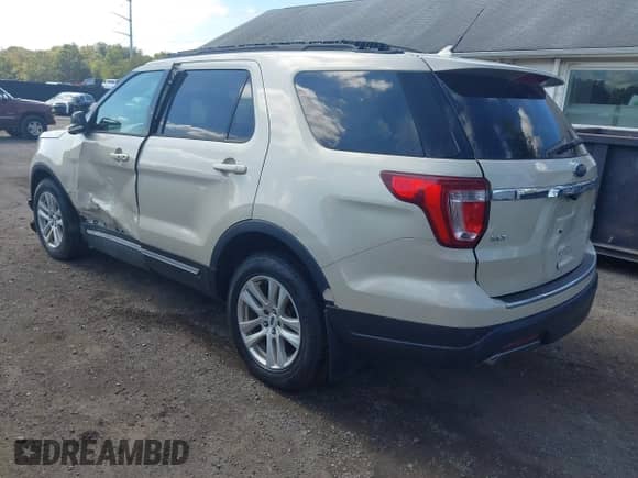 2018 Ford Explorer XLT с VIN 1FM5K8D85JGB94155, выставлен на аукционе IAAI как лот 43258496 с пробегом 135 518 миль миль и . История ставок и продаж доступна на DreamBid. Изображение 3.