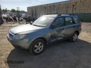 2013 Subaru Forester X z VIN JF2SHABC7DG427348, wystawiony jako Copart lot #84653135 z przebiegiem 133 453 mil mil oraz Szkoda całkowita • Salvage title. Historia ofert i sprzedaży dostępna na DreamBid. Obrazek 1.