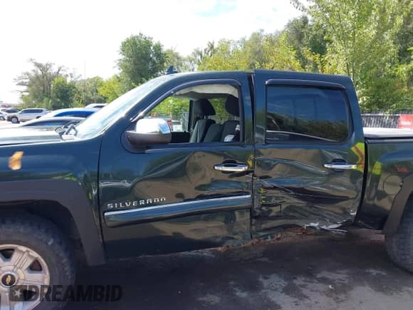 2013 Chevrolet Silverado 1500 LT with VIN 3GCPKSE76DG183528, listed as a IAAI auction lot 43109697 with 223,614 mi miles and . Bid and sale history available at DreamBid. Image 6.