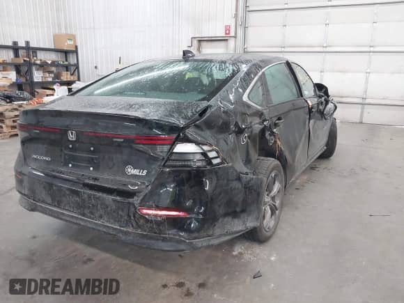 2024 Honda Accord EX с VIN 1HGCY1F38RA000284, выставлен на аукционе IAAI как лот 42929595 с пробегом 34 637 миль миль и . История ставок и продаж доступна на DreamBid. Изображение 4.