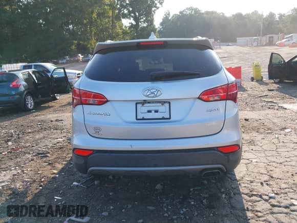 2014 Hyundai Santa Fe с VIN 5XYZU3LB0EG125365, выставлен на аукционе IAAI как лот 43201476 с пробегом 285 727 миль миль и . История ставок и продаж доступна на DreamBid. Изображение 16.