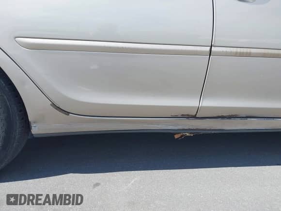 2006 Toyota Camry STD с VIN 4T1BE32KX6U145277, выставлен на аукционе IAAI как лот 43437072 с пробегом 139 024 миль миль и . История ставок и продаж доступна на DreamBid. Изображение 16.