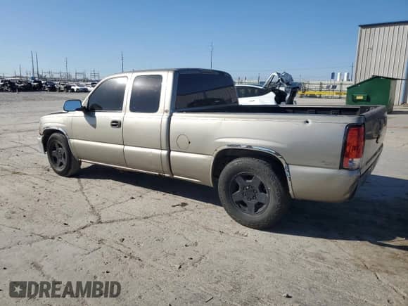 2001 Chevrolet Silverado 1500 with VIN 1GCEC19W81Z267491, listed as a Copart auction lot 47846365 with Not provided miles and Salvage title. Bid and sale history available at DreamBid. Image 2.