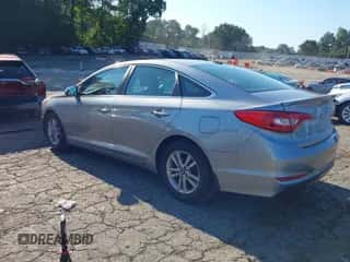 2015 Hyundai Sonata Eco с VIN 5NPE24AA8FH161531, выставлен на аукционе IAAI как лот 43123771 с пробегом 123 892 миль миль и . История ставок и продаж доступна на DreamBid. Изображение 3.
