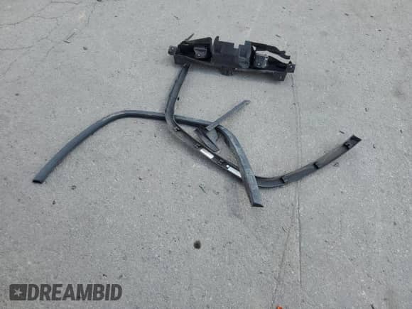 2017 Jeep Grand Cherokee Limited с VIN 1C4RJEBG8HC641984, выставлен на аукционе Copart как лот 69889955 с пробегом 184 509 миль миль и Списание • Salvage title. История ставок и продаж доступна на DreamBid. Изображение 13.