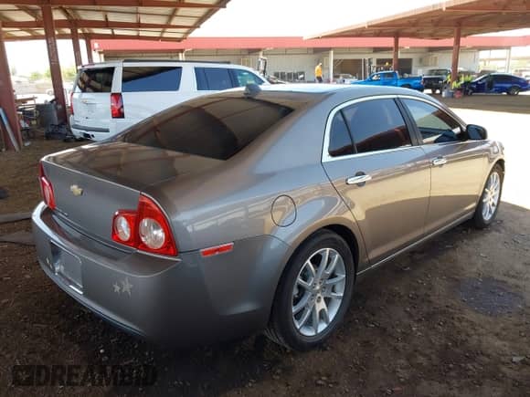 2012 Chevrolet Malibu LTZ 1LZ z VIN 1G1ZE5E00CF172666, wystawiony jako IAAI lot #42500293 z przebiegiem 81 329 mil mil oraz . Historia ofert i sprzedaży dostępna na DreamBid. Obrazek 4.