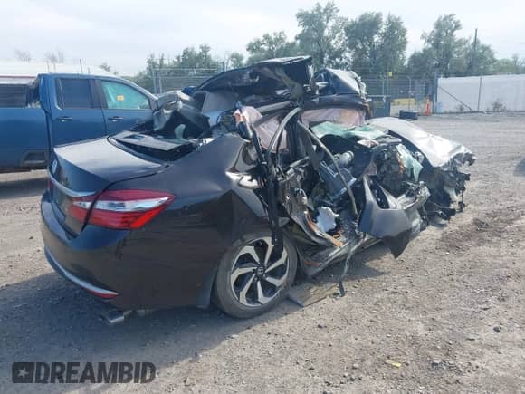 2017 Honda Accord EX-L z VIN 1HGCR2F89HA038538, wystawiony jako IAAI lot #42865422 z przebiegiem Nie podano mil oraz . Historia ofert i sprzedaży dostępna na DreamBid. Obrazek 4.