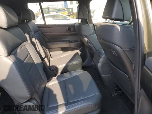 2024 Hyundai Santa Fe Calligraphy z VIN 5NMP5DGL3RH026175, wystawiony jako Copart lot #75323574 z przebiegiem 4 660 mil mil oraz Szkoda całkowita • Salvage title. Historia ofert i sprzedaży dostępna na DreamBid. Obrazek 11.