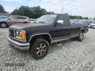 1989 GMC Sierra 1500 with VIN 1GTDK14KXKE507989, listed as a Copart auction lot 67599295 with 172,284 mi miles and Salvage title. Bid and sale history available at DreamBid. Image 1.