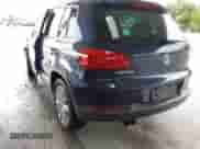 2012 Volkswagen Tiguan S с VIN WVGAV7AX9CW525856, выставлен на аукционе IAAI как лот 42933109 с пробегом 135 072 миль миль и . История ставок и продаж доступна на DreamBid. Изображение 3.
