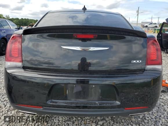 2019 Chrysler 300 S с VIN 2C3CCABT5KH704909, выставлен на аукционе Copart как лот 67841165 с пробегом 169 800 миль миль и Списание • Salvage title. История ставок и продаж доступна на DreamBid. Изображение 6.