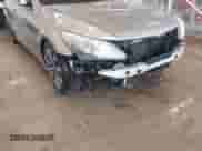 2012 Hyundai Genesis R-Spec z VIN KMHGC4DH5CU159179, wystawiony jako IAAI lot #41559507 z przebiegiem 198 846 mil mil oraz . Historia ofert i sprzedaży dostępna na DreamBid. Obrazek 6.