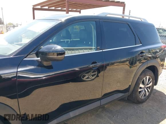 2024 Nissan Pathfinder SL z VIN 5N1DR3CA2RC208076, wystawiony jako IAAI lot #42526137 z przebiegiem 12 692 mil mil oraz . Historia ofert i sprzedaży dostępna na DreamBid. Obrazek 15.