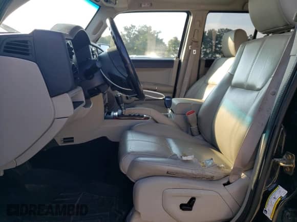 2007 Jeep Commander Limited с VIN 1J8HG58P97C573381, выставлен на аукционе Copart как лот 81005825 с пробегом 131 296 миль миль и Чистый • Clean title. История ставок и продаж доступна на DreamBid. Изображение 7.