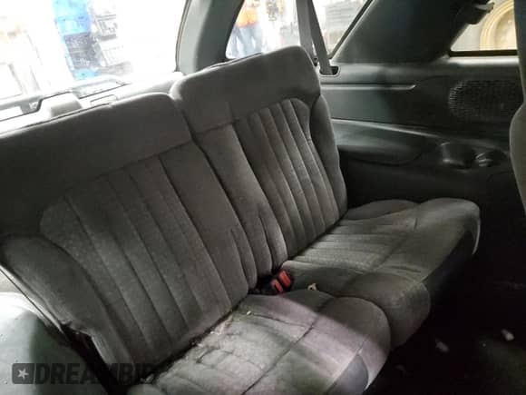 2001 Chevrolet Blazer LS z VIN 1GNCT18WX1K102325, wystawiony jako Copart lot #45460265 z przebiegiem 190 351 mil mil oraz Czysty tytuł • Clean title. Historia ofert i sprzedaży dostępna na DreamBid. Obrazek 11.