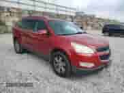 2012 Chevrolet Traverse 1LT z VIN 1GNKVGED2CJ345468, wystawiony jako Copart lot #81432825 z przebiegiem 260 146 mil mil oraz Szkoda całkowita • Salvage title. Historia ofert i sprzedaży dostępna na DreamBid. Obrazek 4.