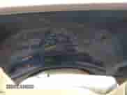 2003 Chevrolet Silverado 2500HD LS z VIN 1GCHK23193F126937, wystawiony jako IAAI lot #41893874 z przebiegiem 260 432 mil mil oraz . Historia ofert i sprzedaży dostępna na DreamBid. Obrazek 7.