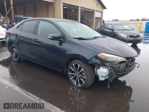 2019 Toyota Corolla XLE z VIN 2T1BURHE8KC154367, wystawiony jako IAAI lot #43333454 z przebiegiem 60 915 mil mil oraz . Historia ofert i sprzedaży dostępna na DreamBid. Obrazek 1.