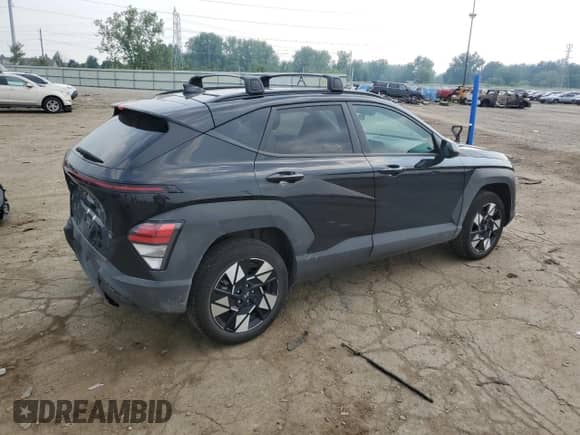 2024 Hyundai Kona SEL с VIN KM8HBCAB2RU139563, выставлен на аукционе Copart как лот 67428135 с пробегом 18 123 миль миль и Чистый • Clean title. История ставок и продаж доступна на DreamBid. Изображение 3.