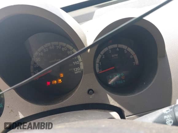 2009 Dodge Nitro SE z VIN 1D8GT28K79W532123, wystawiony jako IAAI lot #42627816 z przebiegiem 227 864 mil mil oraz . Historia ofert i sprzedaży dostępna na DreamBid. Obrazek 15.