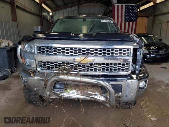 2015 Chevrolet Silverado 3500HD LTZ с VIN 1GC4K0C87FF596310, выставлен на аукционе Copart как лот 63790585 с пробегом Не указан миль и Списание • Salvage title. История ставок и продаж доступна на DreamBid. Изображение 5.
