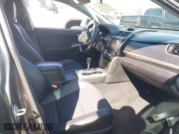 2014 Toyota Camry SE with VIN 4T1BF1FK0EU305189, listed as a IAAI auction lot 43398662 with 207,493 mi miles and . Bid and sale history available at DreamBid. Image 5.