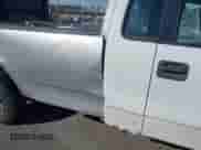 2006 Ford F-150 XL z VIN 1FTRF12W76NA36955, wystawiony jako IAAI lot #41800810 z przebiegiem 171 249 mil mil oraz . Historia ofert i sprzedaży dostępna na DreamBid. Obrazek 6.