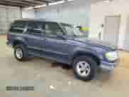 1998 Ford Explorer XL z VIN 1FMZU32X0WUC48222, wystawiony jako Copart lot #44217685 z przebiegiem 167 245 mil mil oraz Szkoda całkowita • Salvage title. Historia ofert i sprzedaży dostępna na DreamBid. Obrazek 4.