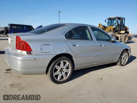 2005 Volvo S60 с VIN YV1RH592X52432120, выставлен на аукционе Copart как лот 87060804 с пробегом 126 237 миль миль и Чистый • Clean title. История ставок и продаж доступна на DreamBid. Изображение 3.