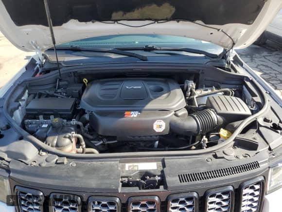 2018 Jeep Grand Cherokee Laredo with VIN 1C4RJFAG2JC117744, listed as a Copart auction lot 60881105 with 109,601 mi miles and Salvage title. Bid and sale history available at DreamBid. Image 12.