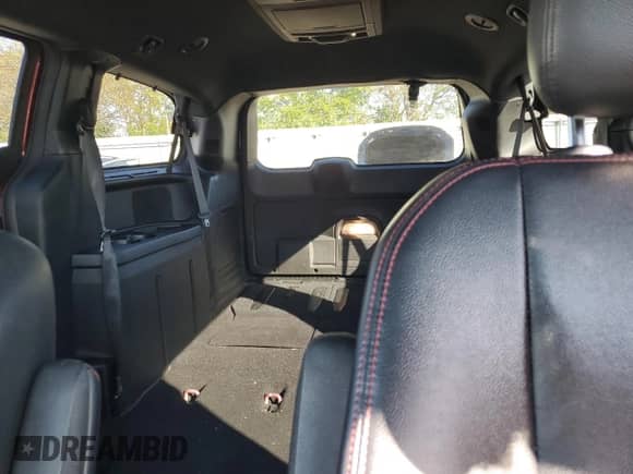 2017 Dodge Grand Caravan GT with VIN 2C4RDGEG9HR673574, listed as a Copart auction lot 85715015 with 125,709 mi miles and Salvage title. Bid and sale history available at DreamBid. Image 10.