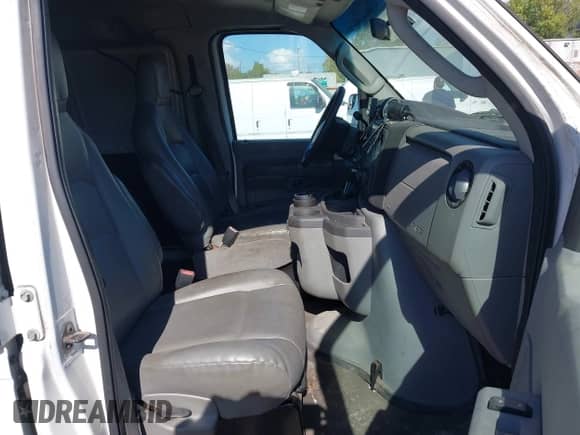 2013 Ford Econoline Cargo Commercial with VIN 1FTNE1EL3DDA10813, listed as a IAAI auction lot 43391823 with 349,988 mi miles and . Bid and sale history available at DreamBid. Image 5.