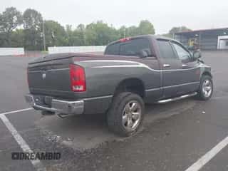 2005 Dodge 1500 SLT с VIN 1D7HA18D35S106067, выставлен на аукционе IAAI как лот 43266900 с пробегом 175 556 миль миль и . История ставок и продаж доступна на DreamBid. Изображение 4.