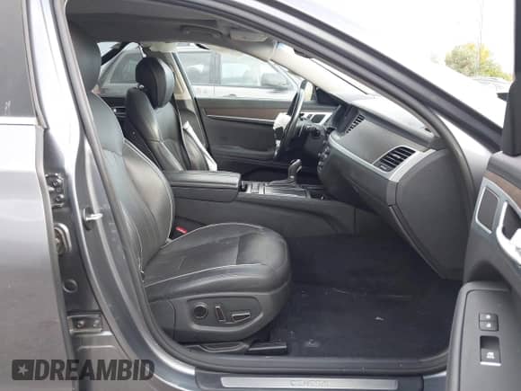 2015 Hyundai Genesis 5.0L с VIN KMHGN4JF4FU068826, выставлен на аукционе IAAI как лот 43465258 с пробегом 98 056 миль миль и . История ставок и продаж доступна на DreamBid. Изображение 5.