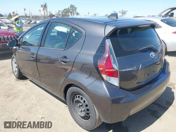 2015 Toyota Prius One z VIN JTDKDTB38F1112411, wystawiony jako IAAI lot #42632251 z przebiegiem 114 157 mil mil oraz . Historia ofert i sprzedaży dostępna na DreamBid. Obrazek 3.