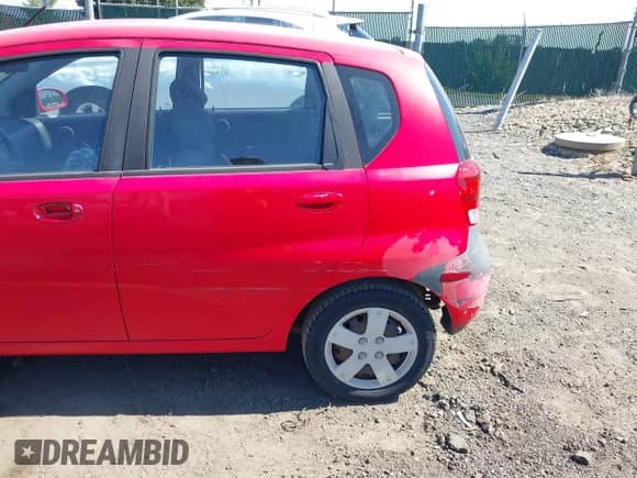 2008 Chevrolet Aveo LS с VIN KL1TD66618B067312, выставлен на аукционе IAAI как лот 43040899 с пробегом Не указан миль и . История ставок и продаж доступна на DreamBid. Изображение 6.