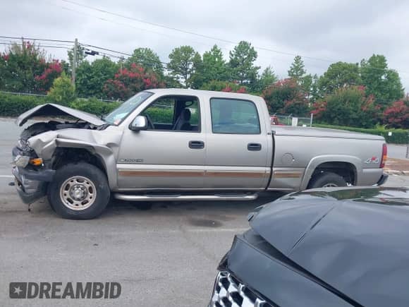 2002 Chevrolet Silverado 1500HD LT с VIN 1GCGK13U02F157489, выставлен на аукционе IAAI как лот 42789384 с пробегом Не указан миль и . История ставок и продаж доступна на DreamBid. Изображение 13.