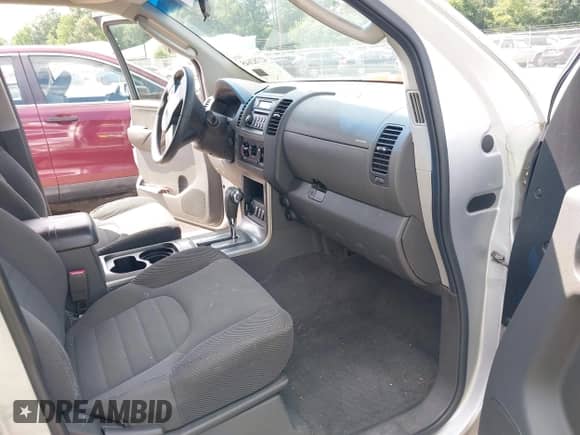 2006 Nissan Pathfinder LE с VIN 5N1AR18WX6C682283, выставлен на аукционе IAAI как лот 42782645 с пробегом 199 348 миль миль и . История ставок и продаж доступна на DreamBid. Изображение 5.