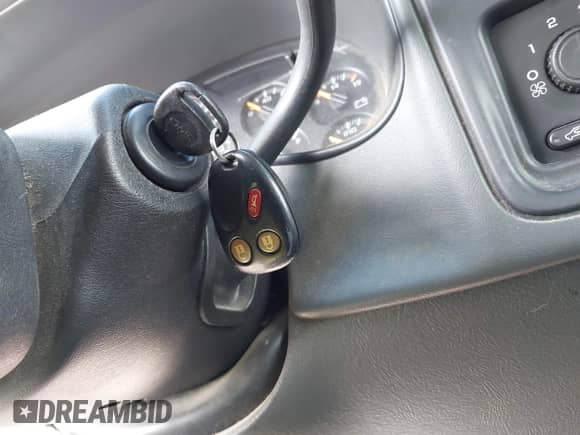 2003 GMC Sierra 1500 SLE с VIN 2GTEK19TX31166361, выставлен на аукционе IAAI как лот 42567055 с пробегом 150 985 миль миль и . История ставок и продаж доступна на DreamBid. Изображение 11.