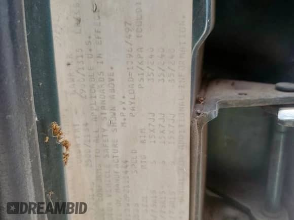 1993 Chevrolet Blazer z VIN 1GNDT13W2P2111444, wystawiony jako Copart lot #61199575 z przebiegiem 177 604 mil mil oraz Czysty tytuł • Clean title. Historia ofert i sprzedaży dostępna na DreamBid. Obrazek 13.