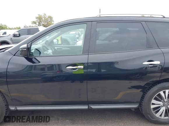 2020 Nissan Pathfinder SL with VIN 5N1DR2CN4LC613232, listed as a IAAI auction lot 41911804 with 115,429 mi miles and . Bid and sale history available at DreamBid. Image 15.