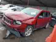 2014 Jeep Compass Sport z VIN 1C4NJDBBXED665156, wystawiony jako IAAI lot #43095675 z przebiegiem 122 639 mil mil oraz . Historia ofert i sprzedaży dostępna na DreamBid. Obrazek 2.