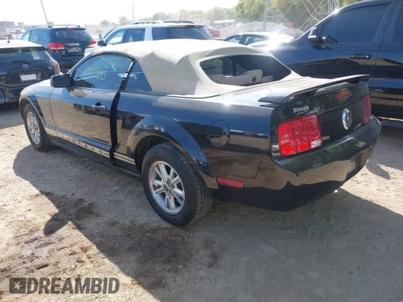 2006 Ford Mustang Standard с VIN 1ZVFT84N865148718, выставлен на аукционе IAAI как лот 43151483 с пробегом 117 522 миль миль и . История ставок и продаж доступна на DreamBid. Изображение 3.