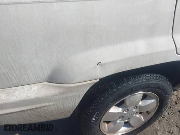 2001 Jeep Grand Cherokee Limited с VIN 1J4GX58S11C571004, выставлен на аукционе IAAI как лот 43261170 с пробегом 205 370 миль миль и . История ставок и продаж доступна на DreamBid. Изображение 6.